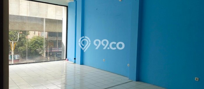 Ruko Disewa di Jakarta Selatan dengan LB 600m2 Area Komersial Ramai Ruko Disewa di Jakarta Selatan dengan LB 600m2 Area Komersial Ramai