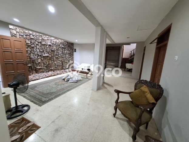 Rumah Mewah Dijual LT 252m2 di Kebayoran Baru, Jakarta Selatan Rumah Mewah Dijual LT 252m2 di Kebayoran Baru, Jakarta Selatan