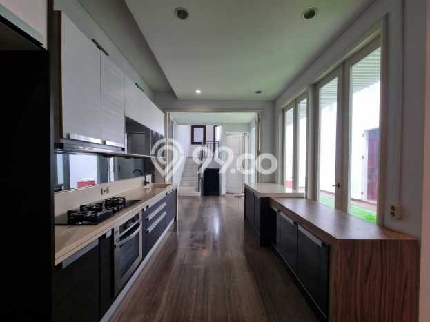 Dijual Rumah Mewah Exclusive di Kebayoran Lama, Jakarta Selatan Dijual Rumah Mewah Exclusive di Kebayoran Lama, Jakarta Selatan