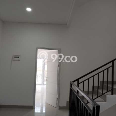Jual Rumah Mewah Elegan Dengan View Eksklusif di Pluit, Jakarta Utara Jual Rumah Mewah Elegan Dengan View Eksklusif di Pluit, Jakarta Utara