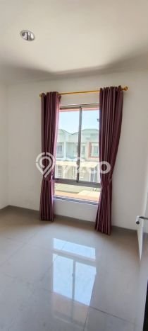 Disewakan! Rumah 2 Kamar Tidur &
2 Kamar Mandi di Pantai Indah Kapuk, Jakarta Utara Disewakan! Rumah 2 Kamar Tidur &
2 Kamar Mandi di Pantai Indah Kapuk, Jakarta Utara