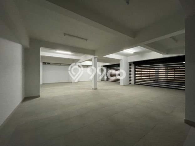 Kantor Area Komersial Kawasan , Luas 1077m2m², Mainroad Kantor Area Komersial Kawasan , Luas 1077m2m², Mainroad