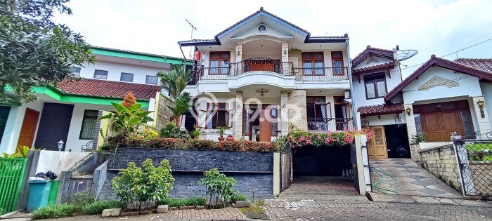 For Sale! Luxury House LT 400m2 Desain Elegan di Bondongan For Sale! Luxury House LT 400m2 Desain Elegan di Bondongan