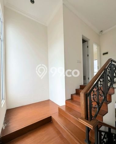 Rumah Elit Modern Siap Huni di BSD Green Wich Tangerang Rumah Elit Modern Siap Huni di BSD Green Wich Tangerang