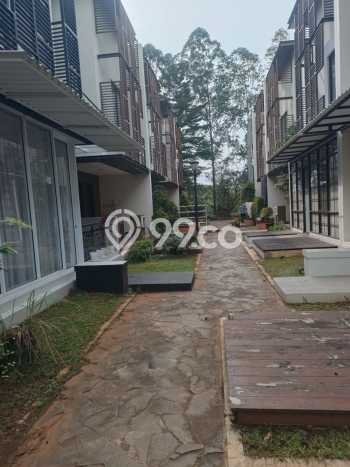 Rumah Luas Asri 3 KT Siap Huni di BSD Green Wich Tangerang Rumah Luas Asri 3 KT Siap Huni di BSD Green Wich Tangerang