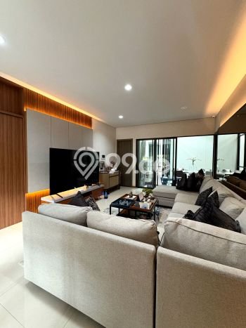 Dijual Rumah Luas Elegan Dengan View Eksklusif di BSD Green Wich, Tangerang Dijual Rumah Luas Elegan Dengan View Eksklusif di BSD Green Wich, Tangerang