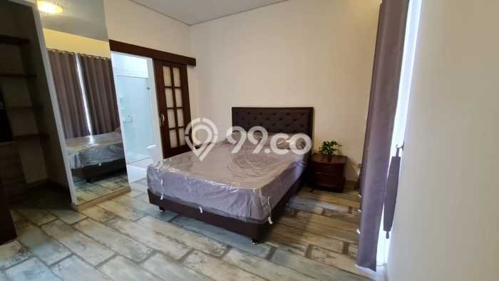Rumah 5 Kamar Lengkap Disewakan di Menteng Harga Kompetitif Rumah 5 Kamar Lengkap Disewakan di Menteng Harga Kompetitif
