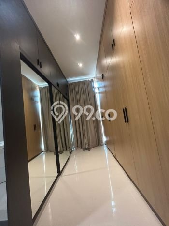Dijual Rumah Luas Megah Dengan View Cantik di Green Lake City, Jakarta Barat Dijual Rumah Luas Megah Dengan View Cantik di Green Lake City, Jakarta Barat