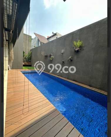 Siap Huni Rumah Mewah 5 Kamar di Kebayoran Baru Dekat ke Mana Pun Siap Huni Rumah Mewah 5 Kamar di Kebayoran Baru Dekat ke Mana Pun