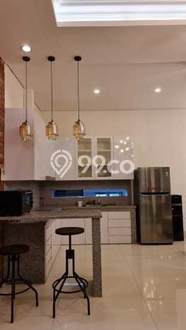 Rumah 5 Kamar Lengkap Disewakan di Menteng Harga Kompetitif Rumah 5 Kamar Lengkap Disewakan di Menteng Harga Kompetitif