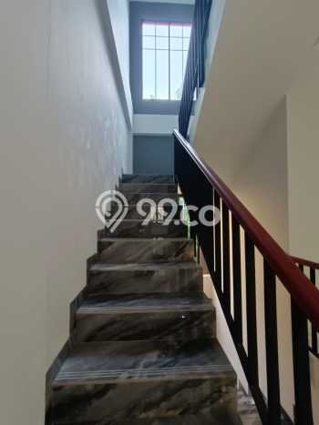 Ruko Dijual di Prime Area Jakarta Barat Luas 200m2 Ruko Dijual di Prime Area Jakarta Barat Luas 200m2