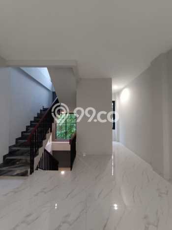 Ruko Dijual di Prime Area Jakarta Barat Luas 200m2 Ruko Dijual di Prime Area Jakarta Barat Luas 200m2
