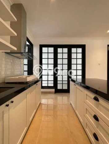 Hunian Elit LB 500m2 Siap Pakai Desain Elegan di Lebak Bulus, Jakarta Selatan Hunian Elit LB 500m2 Siap Pakai Desain Elegan di Lebak Bulus, Jakarta Selatan