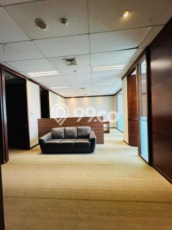 Kantor paling strategis disewakan di Kebayoran Baru Jakarta Selatan Kantor paling strategis disewakan di Kebayoran Baru Jakarta Selatan