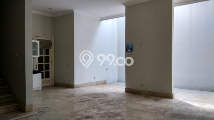 Rumah Luxury di Jakarta Selatan Strategis Kondisi Terawat Rumah Luxury di Jakarta Selatan Strategis Kondisi Terawat