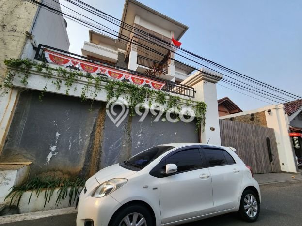 For Sale Rumah Mewah Exclusive di Kebon Jeruk, Jakarta Barat For Sale Rumah Mewah Exclusive di Kebon Jeruk, Jakarta Barat