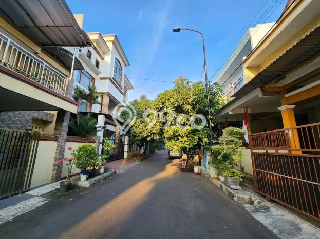 Ready to Use! Premium House LT 272m2 Desain Modern di Penggilingan Ready to Use! Premium House LT 272m2 Desain Modern di Penggilingan