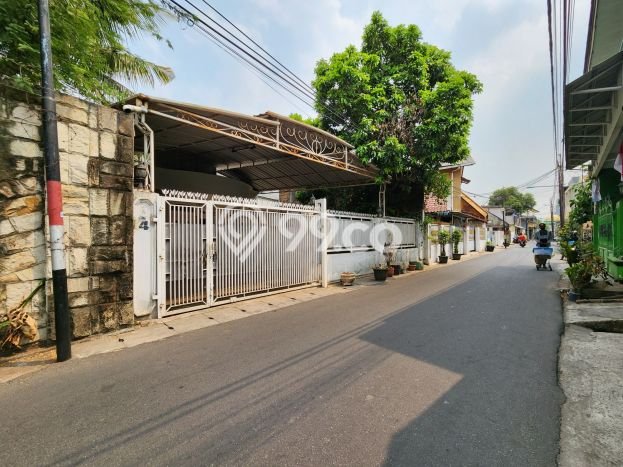 Dijual Rumah Luas Megah Dengan View Cantik di Cawang, Jakarta Timur Dijual Rumah Luas Megah Dengan View Cantik di Cawang, Jakarta Timur