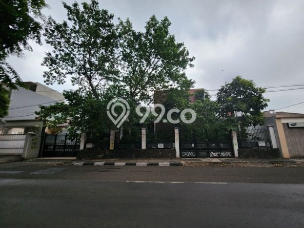 Hunian Mewah Siap Huni LT 526m2 di Kebayoran Baru, Jakarta Selatan Hunian Mewah Siap Huni LT 526m2 di Kebayoran Baru, Jakarta Selatan