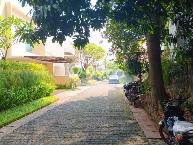 Jual Rumah Mewah Megah Dengan View Eksklusif di Kemang, Jakarta Selatan Jual Rumah Mewah Megah Dengan View Eksklusif di Kemang, Jakarta Selatan