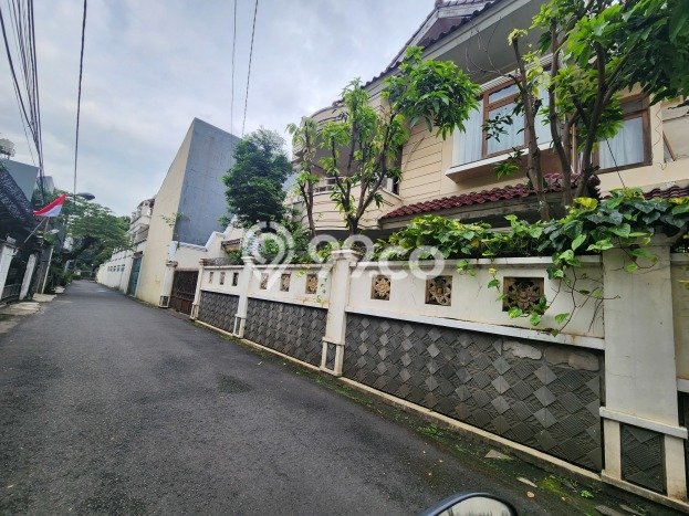 Rumah Elit Modern Siap Huni di Otista Jakarta Timur Rumah Elit Modern Siap Huni di Otista Jakarta Timur