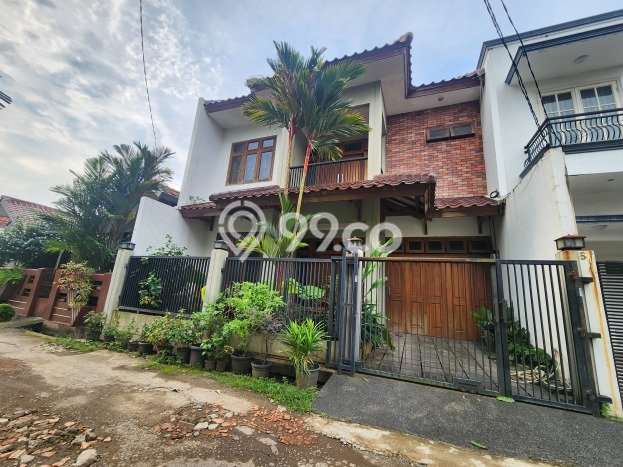 Dijual Rumah Premium dengan Fasilitas Sekitar Komplit di Kebayoran Lama, Jakarta Selatan Dijual Rumah Premium dengan Fasilitas Sekitar Komplit di Kebayoran Lama, Jakarta Selatan
