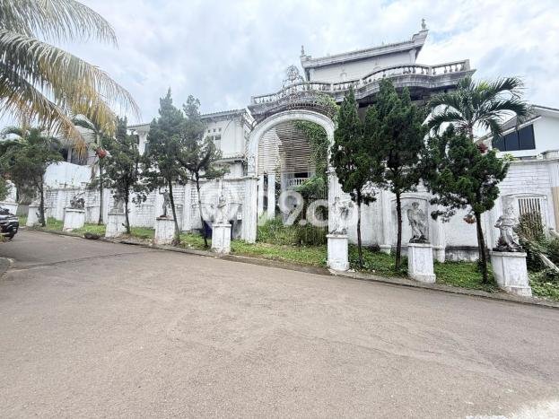 Rumah Elit LB 600m2 Siap Pakai Desain Elegan di Sentul City, Bogor Rumah Elit LB 600m2 Siap Pakai Desain Elegan di Sentul City, Bogor