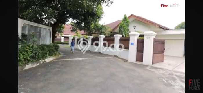 Rumah Mewah LB 1790m2 Siap Pakai Desain Elegan di Ampera, Jakarta Selatan Rumah Mewah LB 1790m2 Siap Pakai Desain Elegan di Ampera, Jakarta Selatan