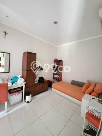 Rumah Mewah LB 180m2 Siap Pakai Desain Elegan di Sektor 8 - Bintaro, Tangerang Selatan Rumah Mewah LB 180m2 Siap Pakai Desain Elegan di Sektor 8 - Bintaro, Tangerang Selatan