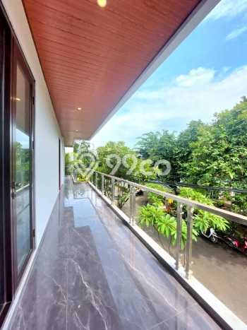 Rumah Elit Modern Tanpa Renovasi di Sektor 8 - Bintaro Tangerang Selatan Rumah Elit Modern Tanpa Renovasi di Sektor 8 - Bintaro Tangerang Selatan
