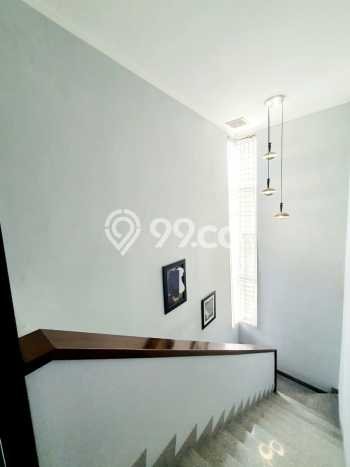 SPECIAL OFFER! Rumah Asri area Sektor 9-Bintaro, Luas 119m² Bangunan 220m² SPECIAL OFFER! Rumah Asri area Sektor 9-Bintaro, Luas 119m² Bangunan 220m²