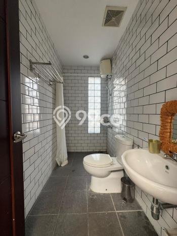 Ready to Use! Luxury House LT 194m2 Desain Modern di Sektor 9-Bintaro Ready to Use! Luxury House LT 194m2 Desain Modern di Sektor 9-Bintaro