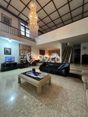 Jual Rumah Mewah Elegan Dengan View Cantik di Kelapa Dua, Jakarta Barat Jual Rumah Mewah Elegan Dengan View Cantik di Kelapa Dua, Jakarta Barat