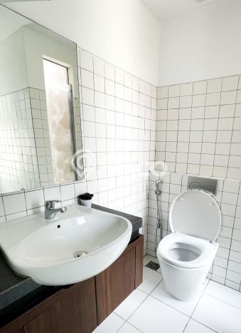 LOKASI PREMIUM! Rumah Berkembang di Pasar Rebo, LT 82m² Bangunan 92m² LOKASI PREMIUM! Rumah Berkembang di Pasar Rebo, LT 82m² Bangunan 92m²