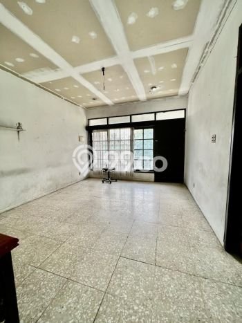 Rumah 2 Lantai Hitung Tanah Kalibata Jakarta Selatan Rumah 2 Lantai Hitung Tanah Kalibata Jakarta Selatan