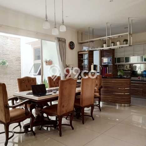 Rumah Modern di Serpong, Tangerang Selatan, LT 270m² Bangunan 271m² Rumah Modern di Serpong, Tangerang Selatan, LT 270m² Bangunan 271m²