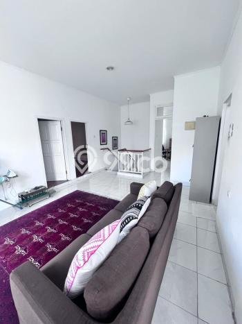 Rumah Terawat 4 KT 3 KM di Lokasi Strategis Bintaro, Tangerang Selatan Rumah Terawat 4 KT 3 KM di Lokasi Strategis Bintaro, Tangerang Selatan
