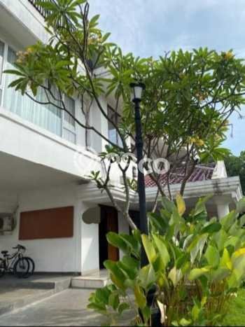 Rumah 5 KT 5 KM di Lokasi Strategis Ciputat, Tangerang Selatan Rumah 5 KT 5 KM di Lokasi Strategis Ciputat, Tangerang Selatan