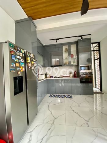 Rumah di Bintaro, Luas 120m², Bangunan 240m² Rumah di Bintaro, Luas 120m², Bangunan 240m²