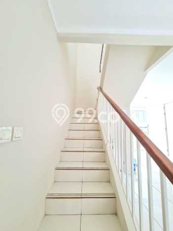DIJUAL CEPAT! Rumah Nyaman di Bintaro, Tangerang Selatan, Luas 135m² Bangunan 156m² Bisa Nego! DIJUAL CEPAT! Rumah Nyaman di Bintaro, Tangerang Selatan, Luas 135m² Bangunan 156m² Bisa Nego!
