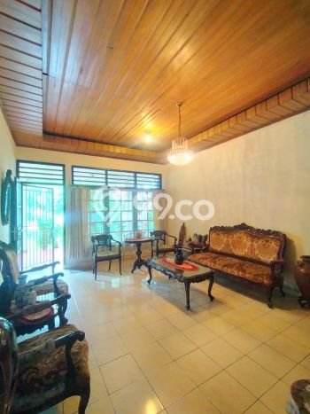 Rumah Mewah LB 250m2 Siap Pakai Desain Elegan di Condet, Jakarta Timur Rumah Mewah LB 250m2 Siap Pakai Desain Elegan di Condet, Jakarta Timur