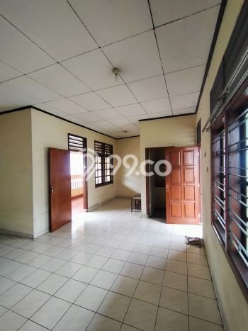 Rumah Mewah LB 250m2 Siap Pakai Desain Elegan di Condet, Jakarta Timur Rumah Mewah LB 250m2 Siap Pakai Desain Elegan di Condet, Jakarta Timur
