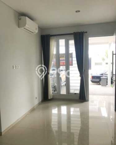 Rumah di Bintaro, Dekat Tol, 3 KT, LT 90m² Bangunan 115m² Rumah di Bintaro, Dekat Tol, 3 KT, LT 90m² Bangunan 115m²