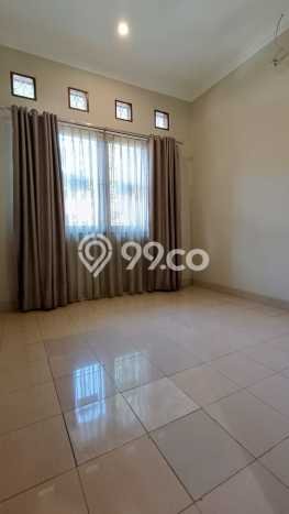 Rumah di Pesanggrahan, 4 KT, Design Modern, LT 135m² LB 100m² Rumah di Pesanggrahan, 4 KT, Design Modern, LT 135m² LB 100m²
