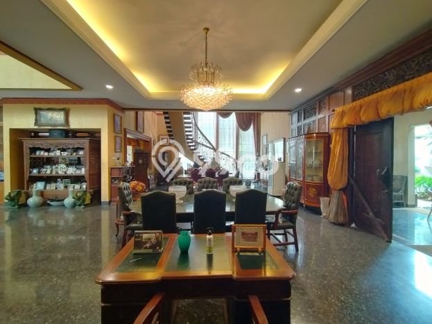 Hunian Elit LB 2500m2 Siap Huni Desain Elegan di Simprug, Jakarta Selatan Hunian Elit LB 2500m2 Siap Huni Desain Elegan di Simprug, Jakarta Selatan