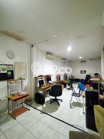 Hot Offer Hunian Mewah Ideal dan Luas di Kramat Jati, Jakarta Timur Hot Offer Hunian Mewah Ideal dan Luas di Kramat Jati, Jakarta Timur