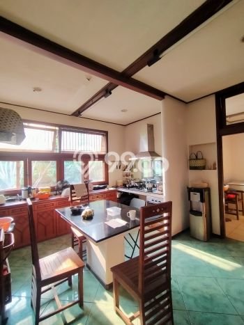 Siap Huni Rumah Mewah 7 Kamar di Jagakarsa Dekat ke Mana Pun Siap Huni Rumah Mewah 7 Kamar di Jagakarsa Dekat ke Mana Pun