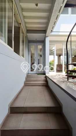 Rumah Luxury Modern Siap Huni di Bintaro Tangerang Selatan Rumah Luxury Modern Siap Huni di Bintaro Tangerang Selatan