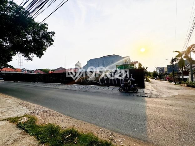 Tanah Strategis di Meruya, Luas 900m², Ideal untuk Usaha, For Rent Tanah Strategis di Meruya, Luas 900m², Ideal untuk Usaha, For Rent