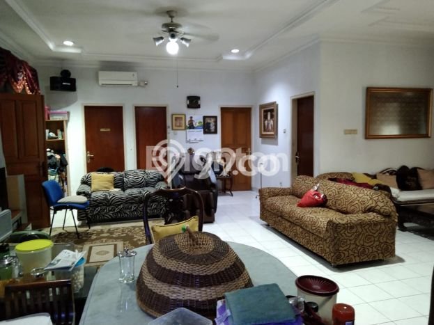 Rumah Elit Modern Tanpa Renovasi di Jelambar Jakarta Barat Rumah Elit Modern Tanpa Renovasi di Jelambar Jakarta Barat